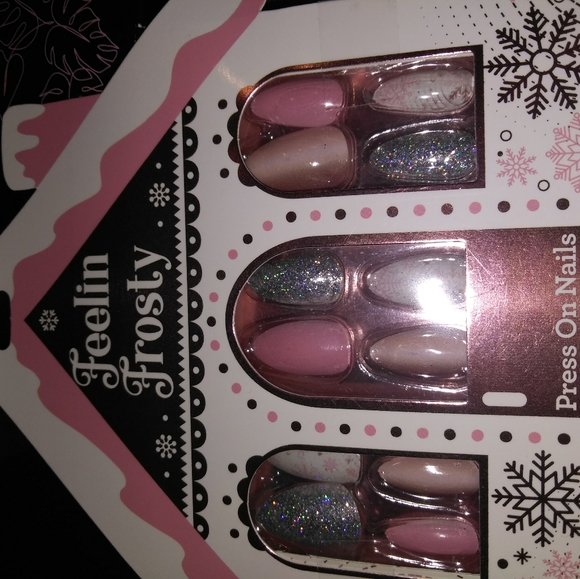 🆕⭐ Bundle of 23 Boxes Press on Nails - Picture 3 of 16